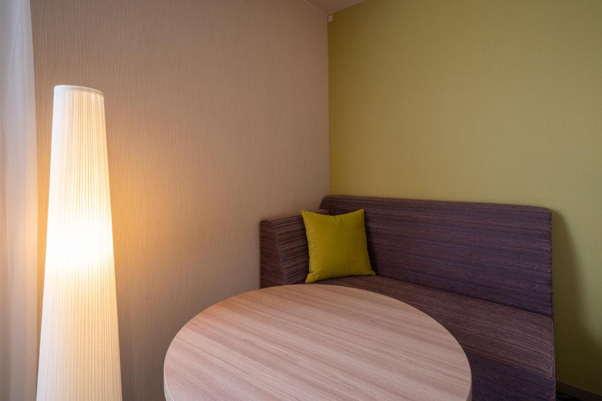丰桥联合酒店 丰桥市 外观 照片 A floor lamp