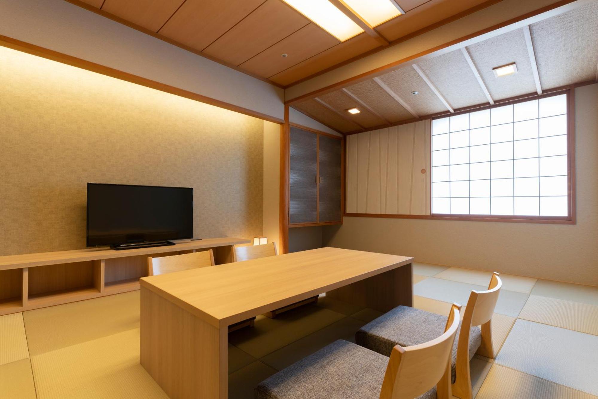 丰桥联合酒店 丰桥市 外观 照片 A room at the Kyoto International Manga Museum